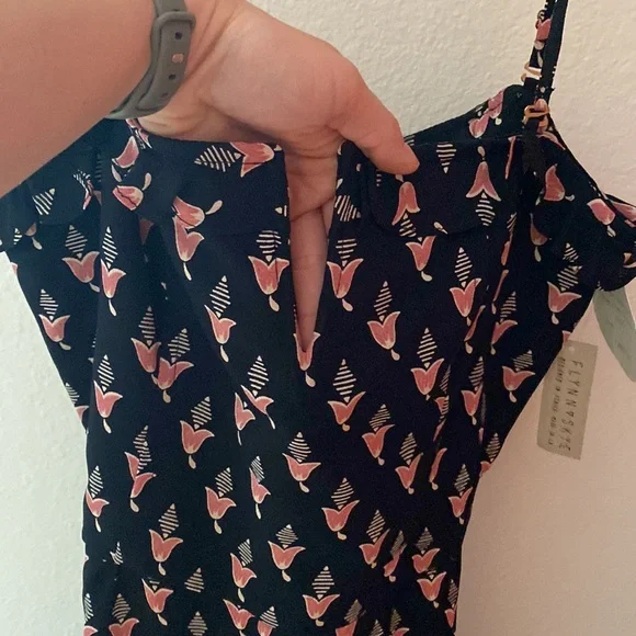 Flynn Skye Parker Jumper in Dark Tulips - Picture 7 of 7